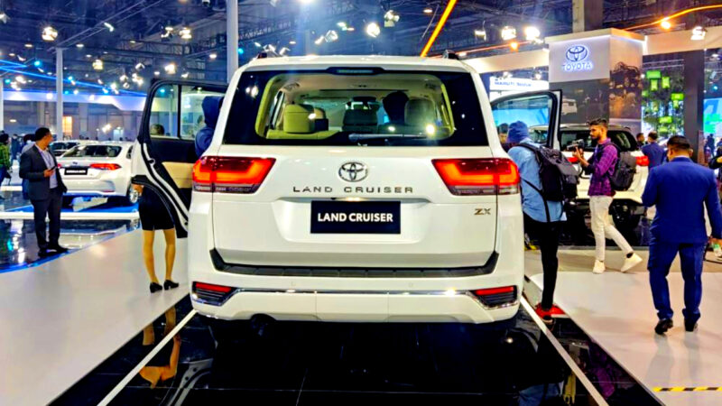 Toyota Land Cruiser 300